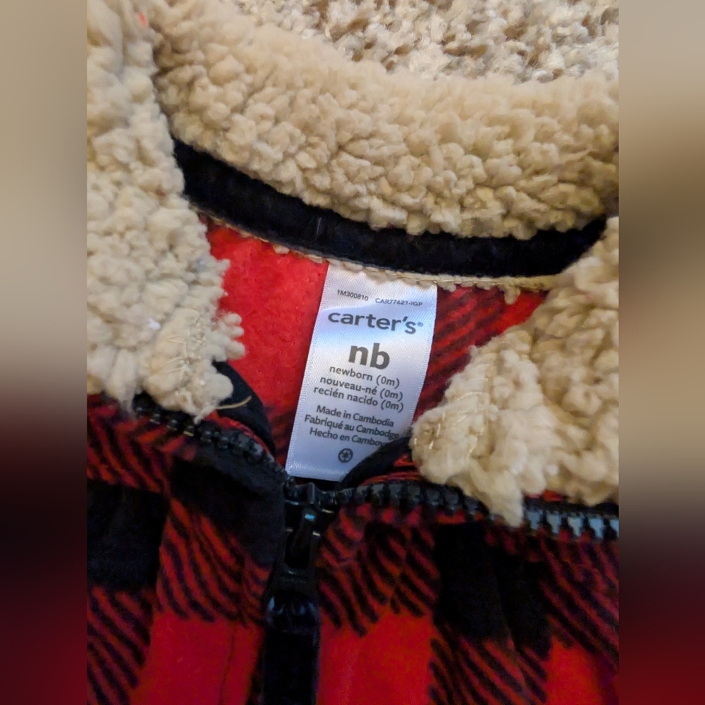 NWOT Carter's Newborn Buffalo Plaid Fleece Sherpa Vest Red Black - Picture 3 of 4